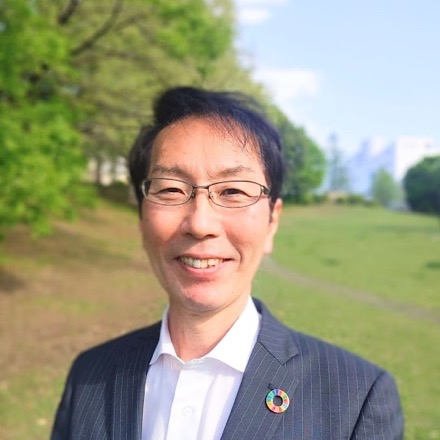 加茂靖